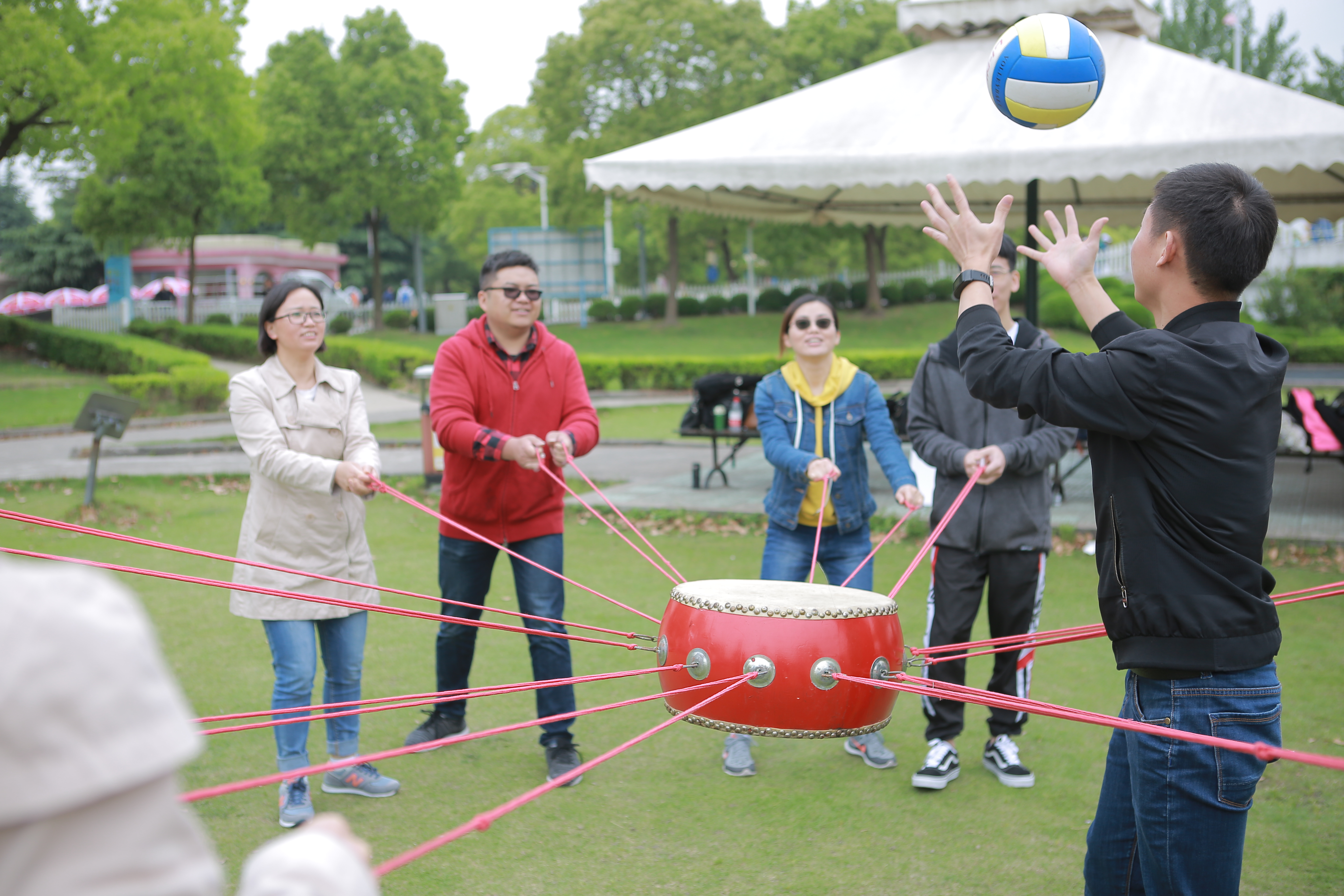 凝(ning)心聚(ju)力(li)、信(xin)任(ren)互(hu)助(zhu)--百(bai)傲(ao)2019年東方綠舟搨(ta)展培(pei)訓