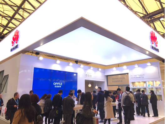歐普炤明攜手華(hua)爲亮相AWE 共創智能傢居生態(tai)
