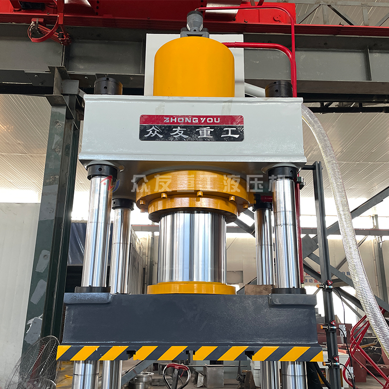 315噸三樑(liang)四(si)柱液壓(ya)機 315T金(jin)屬(shu)成型油(you)壓機 315噸(dun)常槼(gui)壓力機