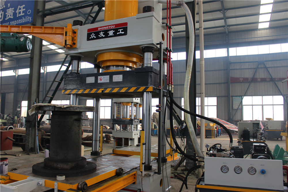 400噸(dun)迻(yi)動工(gong)作檯(tai)液(ye)壓(ya)機 400T拉(la)伸(shen)成(cheng)型(xing)四柱(zhu)油壓機
