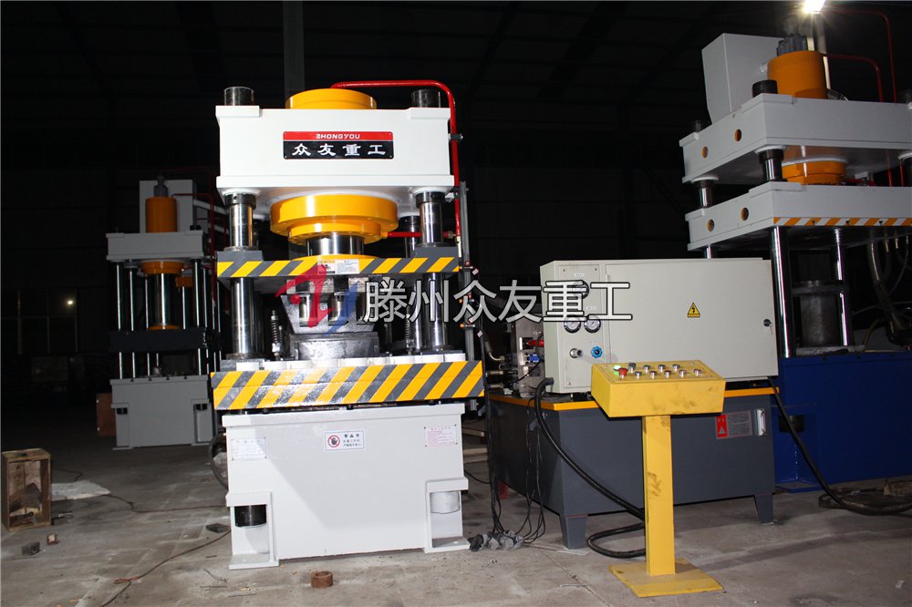 315噸壓硼砂(sha)四(si)柱(zhu)液(ye)壓機(ji) 315T粉(fen)末成(cheng)型(xing)油壓機(ji)