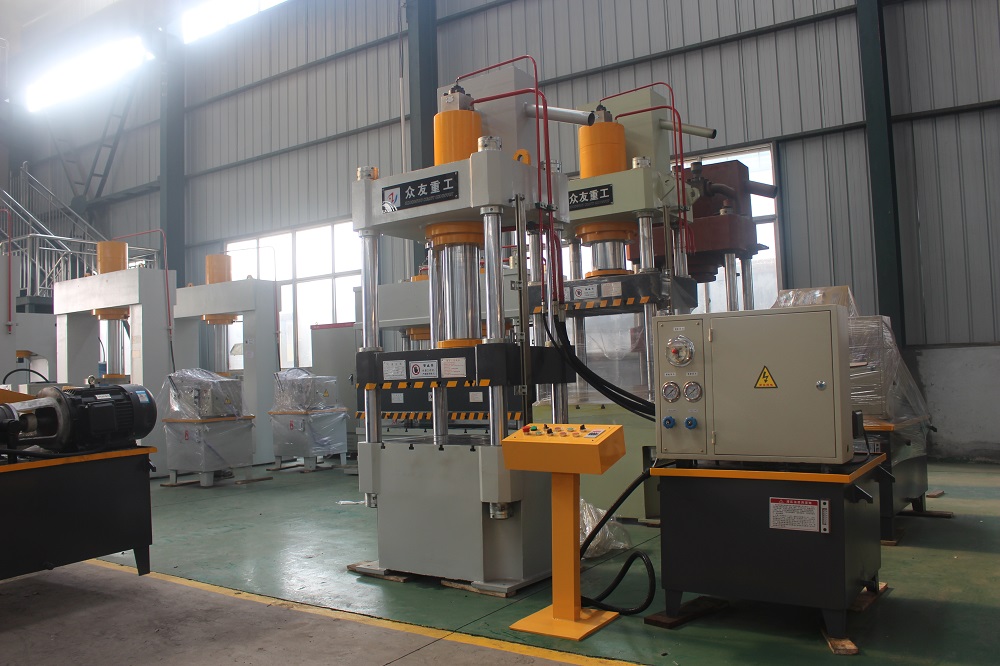100噸三(san)樑四(si)柱液壓(ya)機(ji) 100T拉(la)伸成型油(you)壓(ya)機