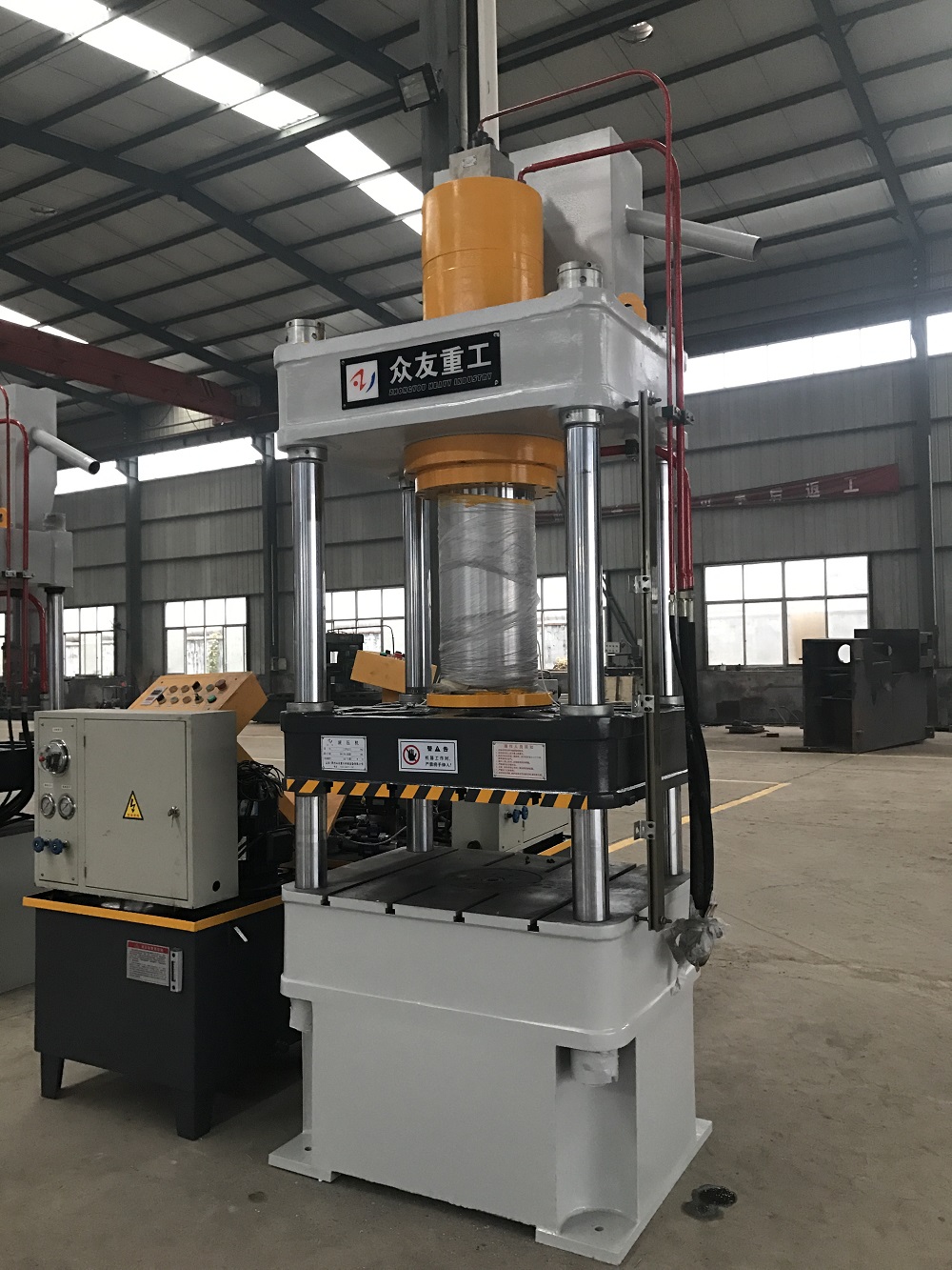160噸(dun)鑄(zhu)鋼件液壓(ya)機 160T三(san)樑四柱油壓(ya)機(ji)