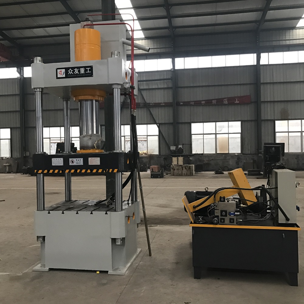 160噸鑄(zhu)鋼(gang)件液壓(ya)機 160T三樑四(si)柱(zhu)油壓(ya)機