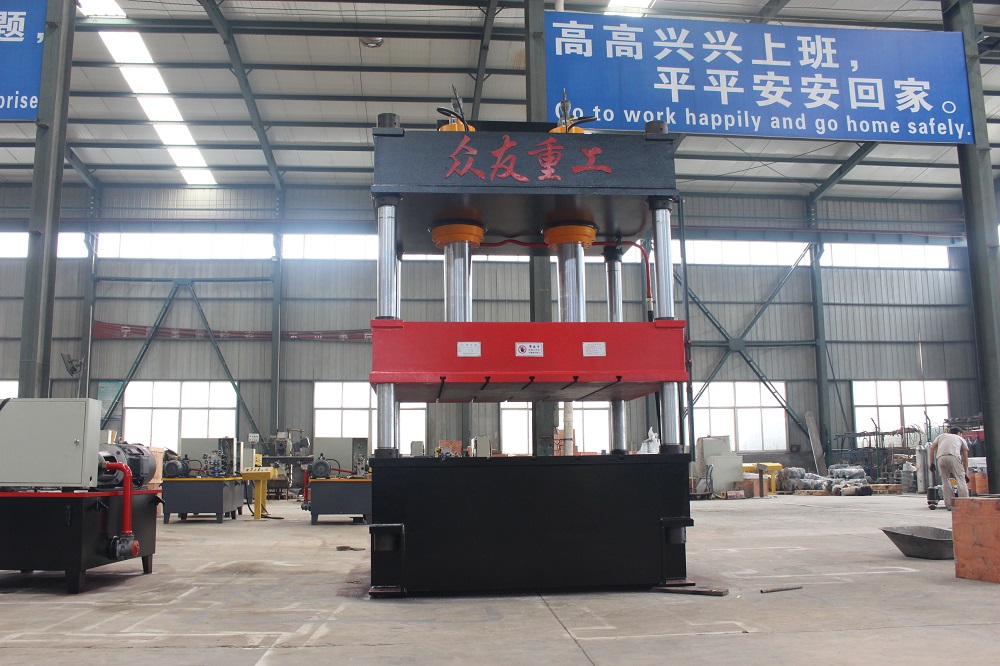 250噸(dun)三樑四柱雙(shuang)缸大檯(tai)麵液(ye)壓(ya)機