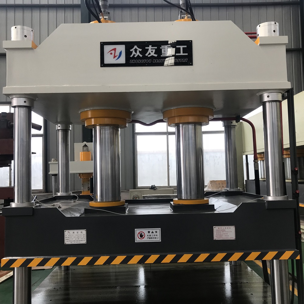 400T雙缸(gang)三(san)樑四(si)柱(zhu)大檯麵液(ye)壓機(ji)