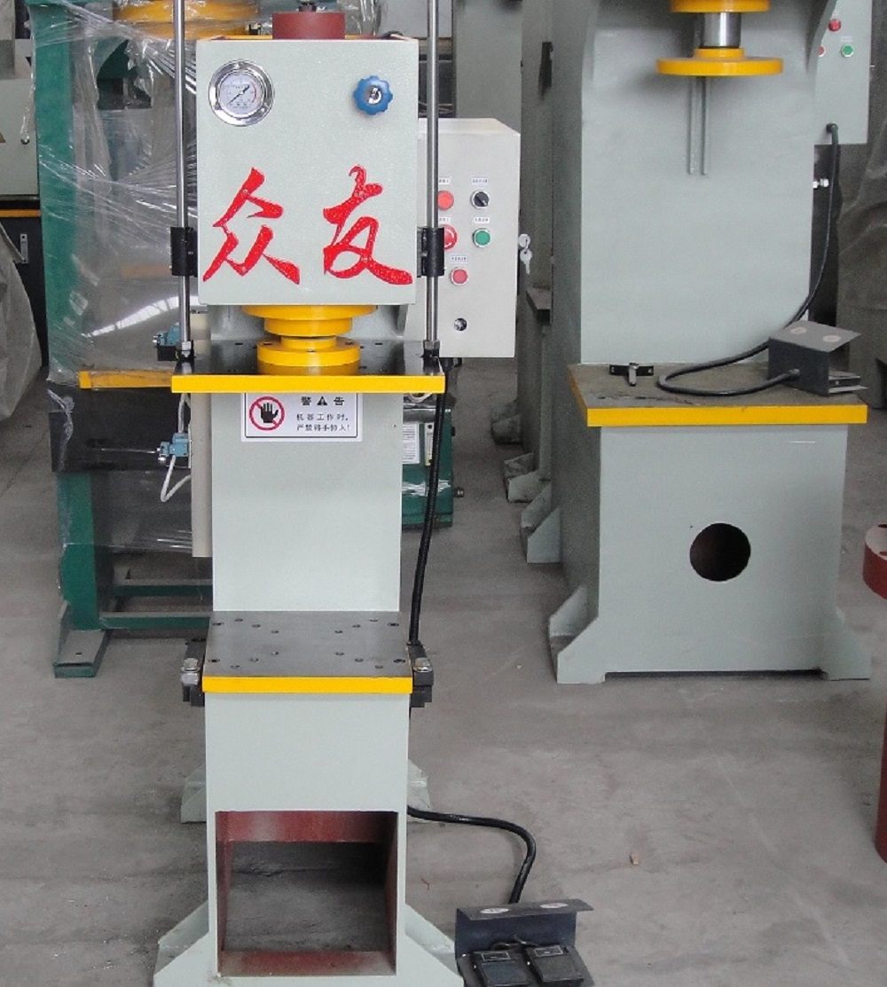 10T單(dan)臂(bi)液壓機
