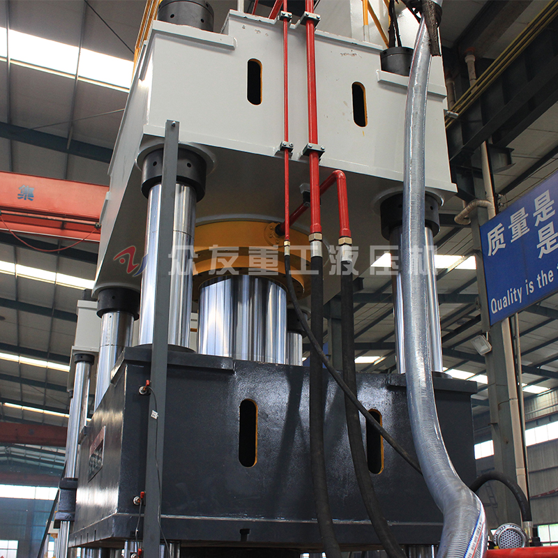 630噸(dun)金(jin)屬成型(xing)液(ye)壓機(ji) 630t拉伸(shen)機(ji)_四(si)柱(zhu)油(you)壓(ya)機