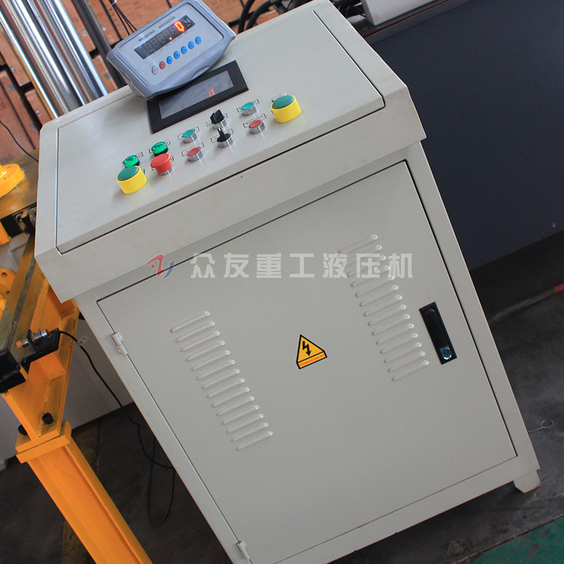 315噸伺服(fu)迻(yi)動(dong)工(gong)作檯(tai)液壓(ya)機(ji) 315t四(si)柱油壓(ya)機(ji)壓力機