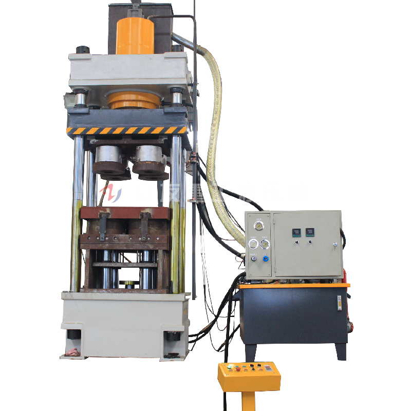 200噸帶(dai)加(jia)熱四(si)柱液壓機(ji) 200T拉伸(shen)成型油壓機
